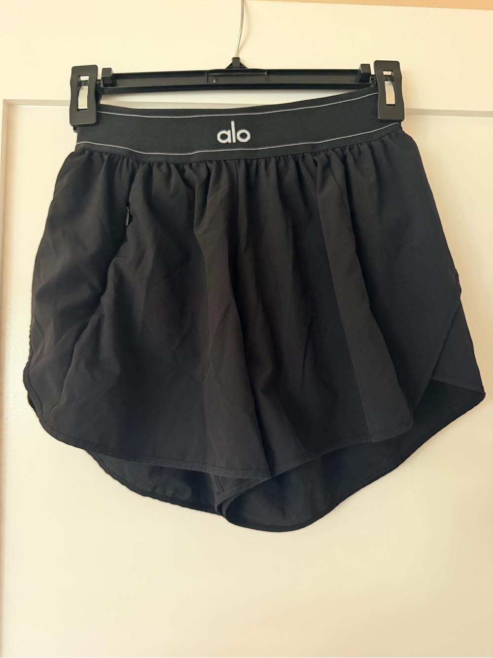 ALO Yoga Black Women's Athletic Shorts with Elastic Logo Waistband